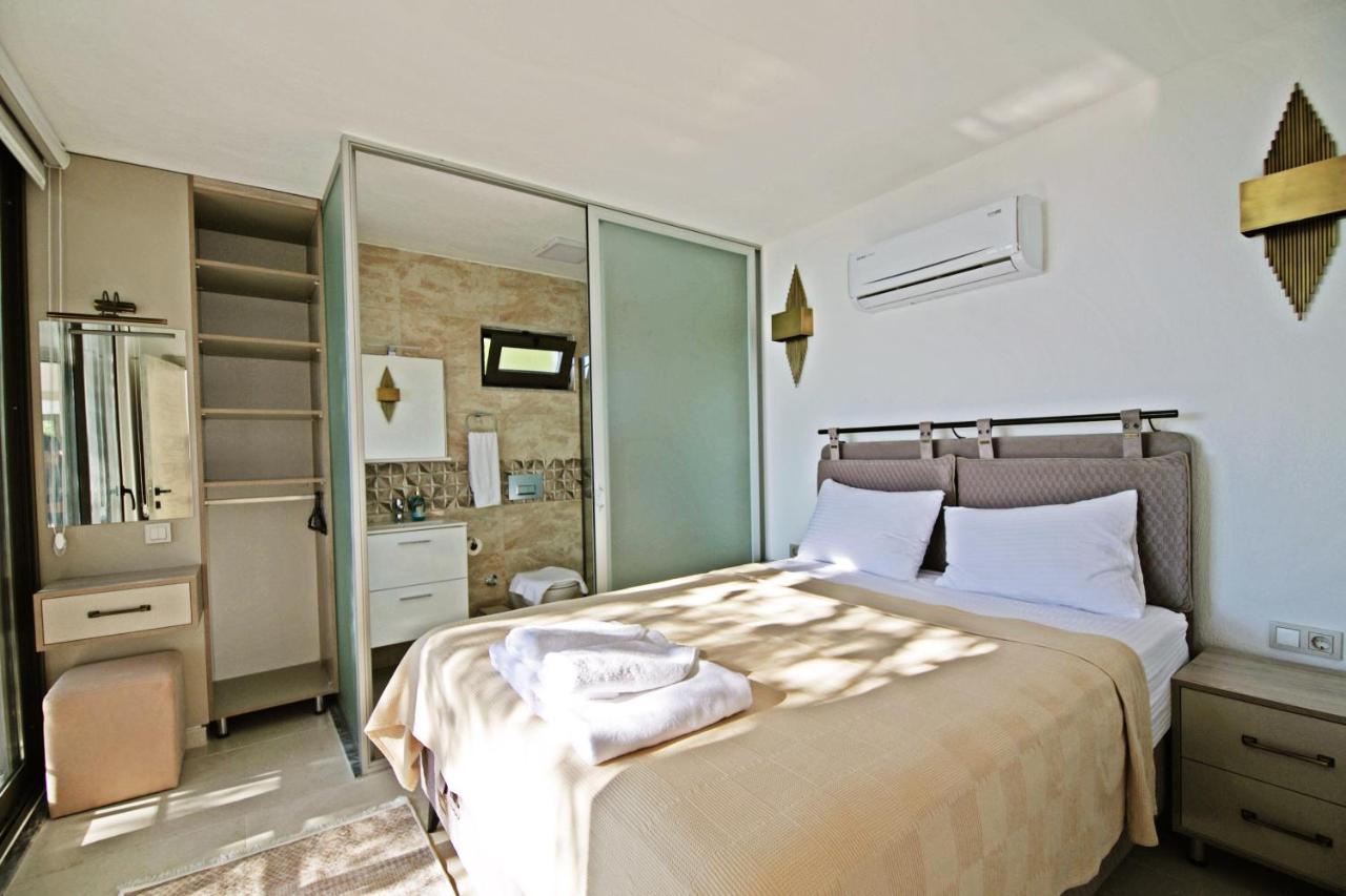Villa With A Private Heated Pool, Jacuzzi, Overlooking Spectacular Views Of The Sea Kaş Kültér fotó